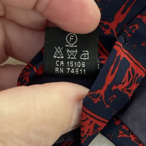 Charleston Tie Rack Navy Blue & Red 100% Silk Tie Necktie Made in Italy 60"x3.75 - Picture 5 of 8